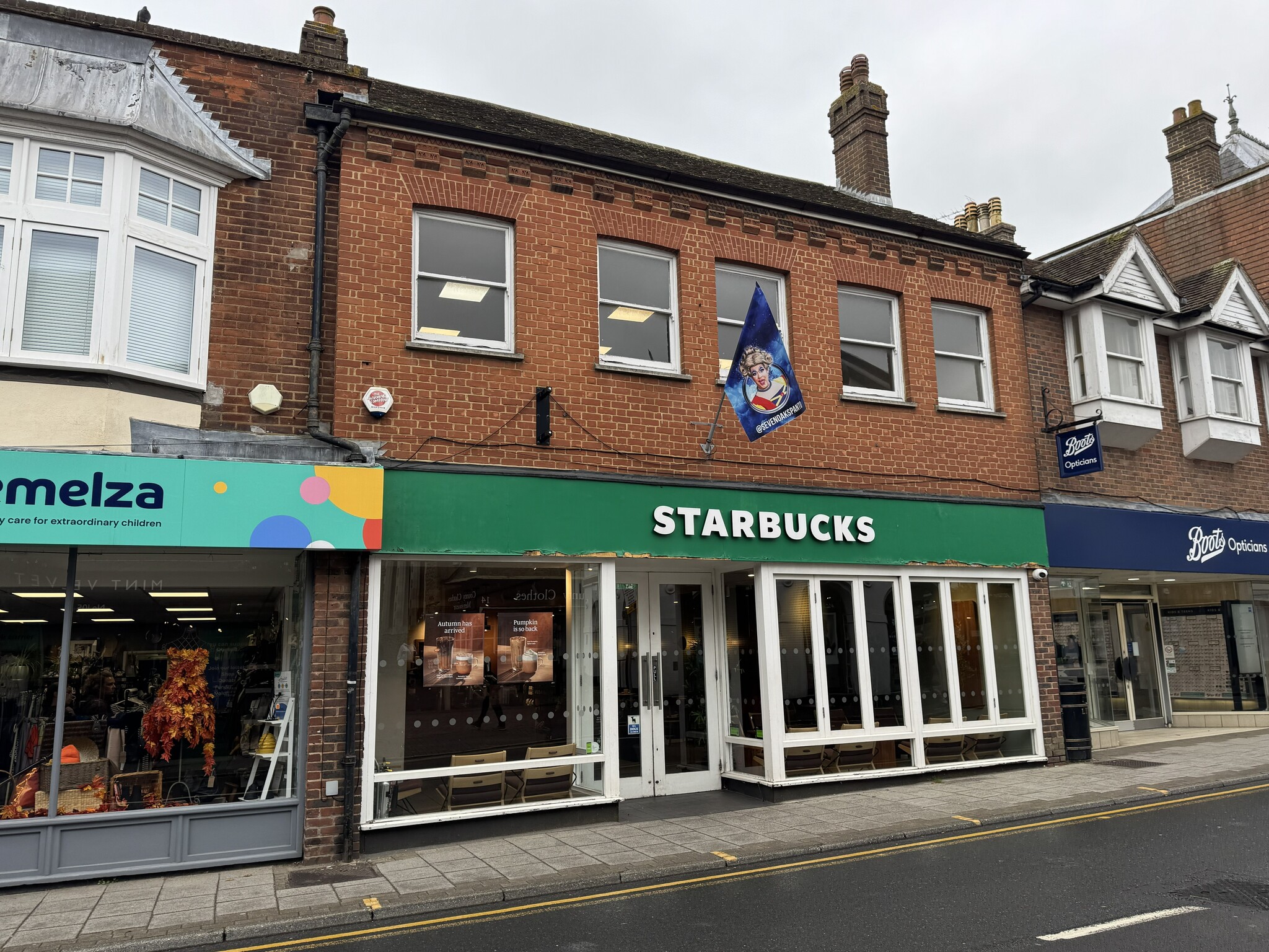 112 High St, Sevenoaks to rent Building Photo- Image 1 of 2