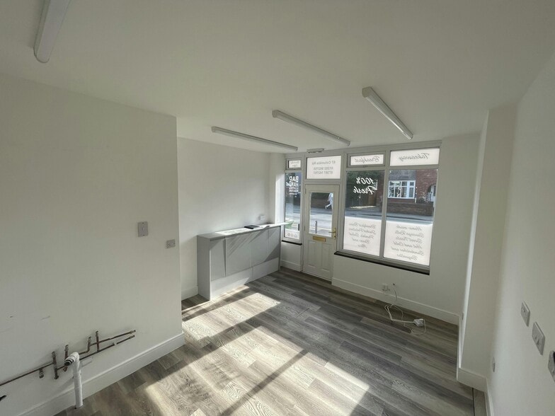 67 Columbia Rd, Bournemouth to rent - Building Photo - Image 3 of 5