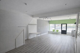 13 Preston Rd, Wigan to rent Interior Photo- Image 2 of 3