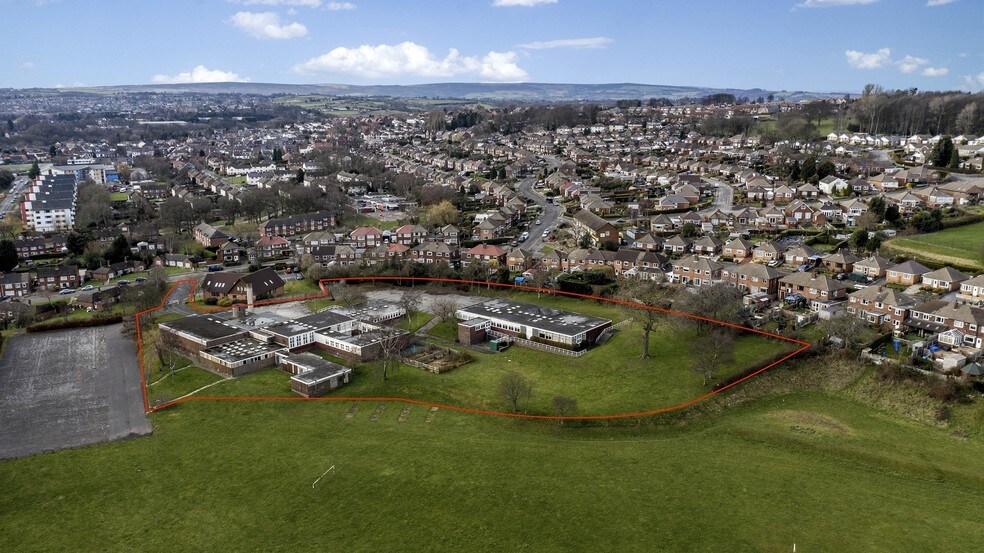 Oakhill Rd, Dronfield for sale - Primary Photo - Image 1 of 1