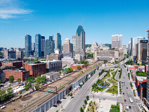 1001 Rue Saint-Antoine O, Montréal, QC - aerial  map view - Image1