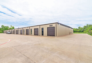 180 Industrial Blvd, McKinney, TX for rent Primary Photo- Image 1 of 7