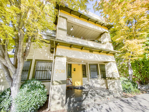 704 20th St, Sacramento, CA for sale Building Photo- Image 1 of 15