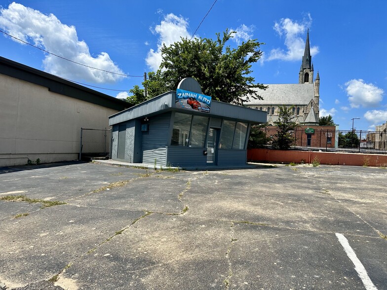 539 E Eldorado, Decatur, IL for sale - Building Photo - Image 1 of 1