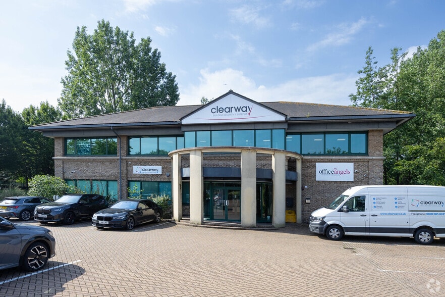 Anchor Blvd, Dartford to rent - Building Photo - Image 2 of 12