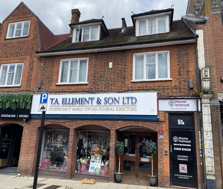 51A-51 High St, Ruislip to rent Building Photo- Image 1 of 3