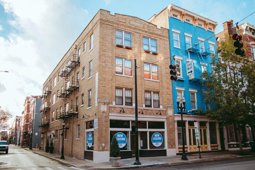 1401 Main St, Cincinnati, OH for rent - Building Photo - Image 1 of 3