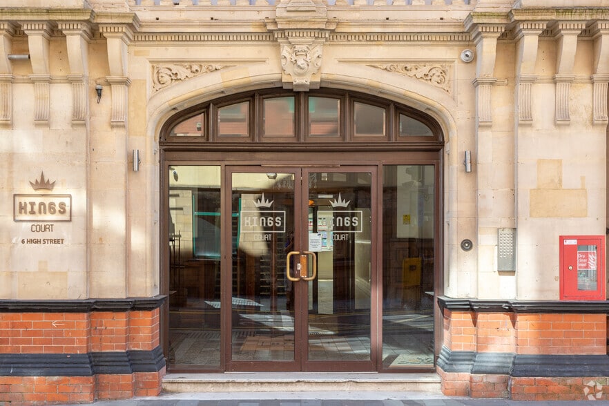 High St, Newport to rent - Building Photo - Image 2 of 5