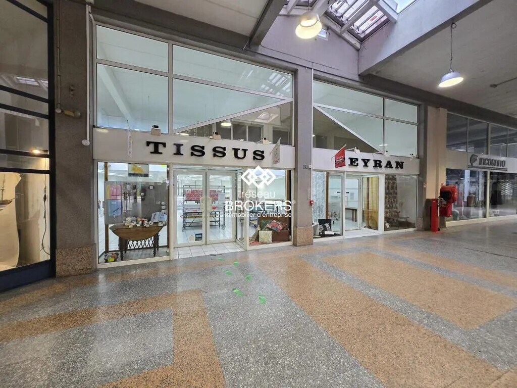 Location Commerce 420 m² - Photo 1