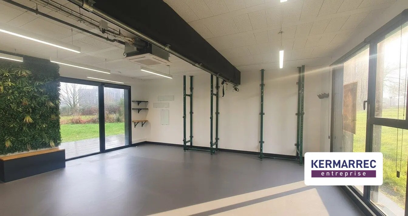 Office in Vannes for sale Interior Photo- Image 1 of 5