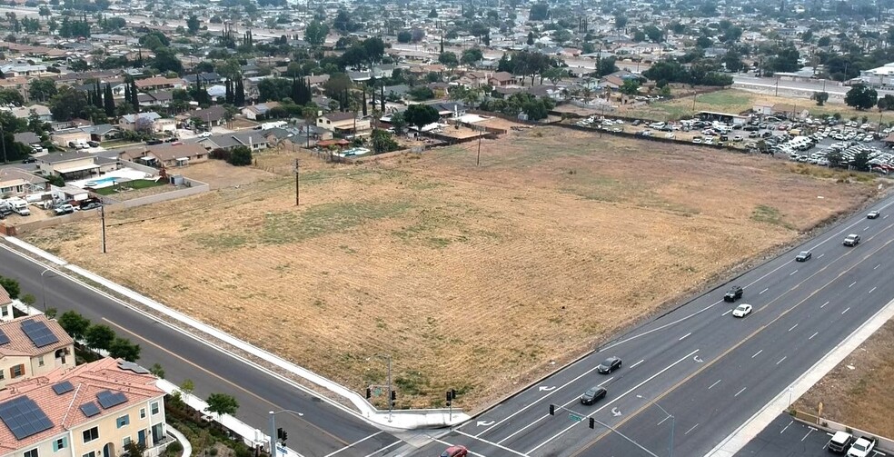 NEC Foothill Blvd. & N. Spruce Ave, Rialto, CA for sale - Building Photo - Image 3 of 3