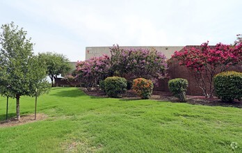 2700 Story Rd W, Irving, TX for rent Building Photo- Image 1 of 7