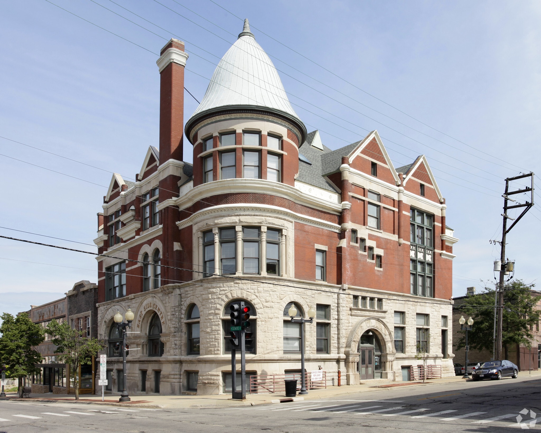 220 E State St, Rockford, IL to rent Building Photo- Image 1 of 10