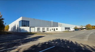 Industrial in Lieusaint to rent Building Photo- Image 1 of 10