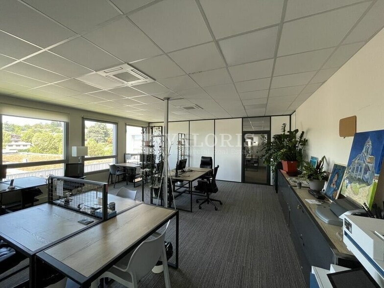 Office in Dardilly to rent - Interior Photo - Image 2 of 11