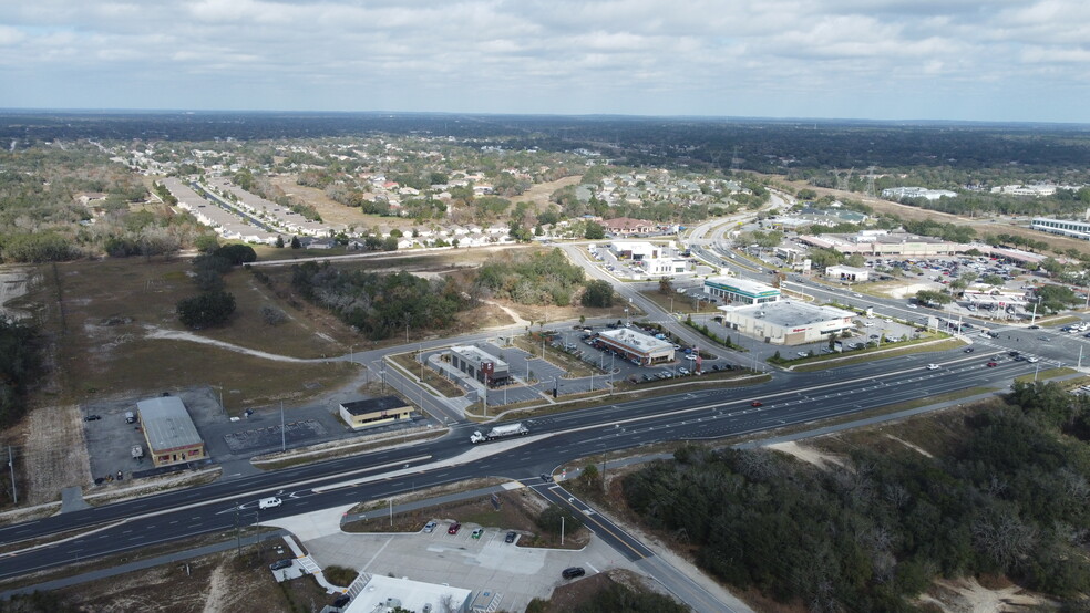 10215 County Line Rd, Spring Hill, FL for rent - Building Photo - Image 1 of 2