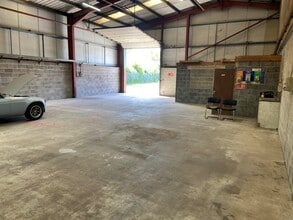 Factory Ln, Mark to rent Interior Photo- Image 2 of 2