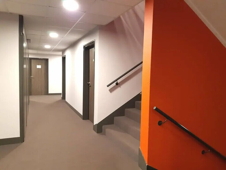 Office in Mérignac to rent - Building Photo - Image 3 of 13