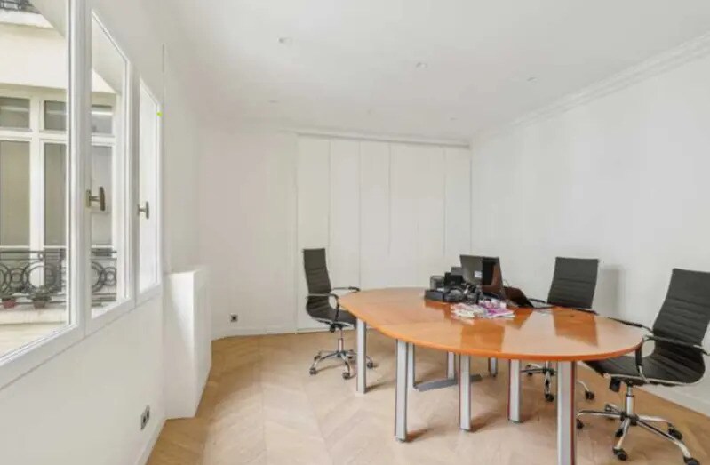 Office in Paris for sale - Building Photo - Image 2 of 4