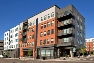 204-296 Cleveland Ave, Loveland, CO for rent Building Photo- Image 1 of 8