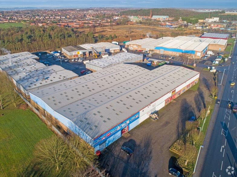 Clover St, Nottingham to rent - Aerial - Image 2 of 10