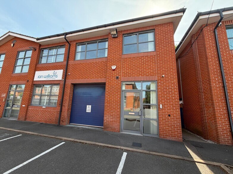 Park Ln, Nottingham to rent - Building Photo - Image 1 of 9