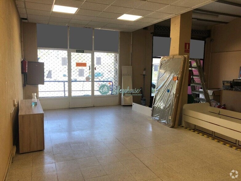 Retail in Segovia, Segovia to rent - Building Photo - Image 3 of 8