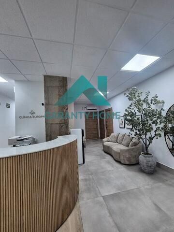 Office in Cáceres, Cáceres to rent Interior Photo- Image 1 of 4