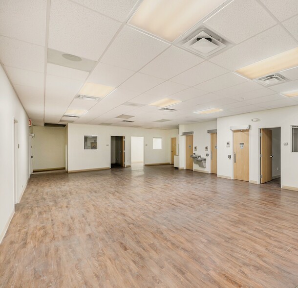 3030-3034 Downing St, Denver, CO for rent - Interior Photo - Image 3 of 26