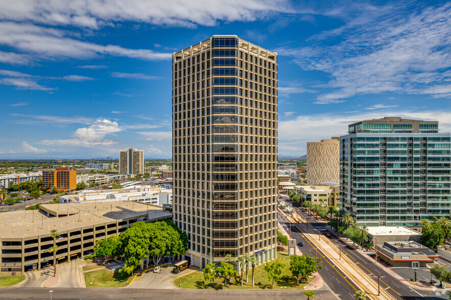 3200 N Central Ave, Phoenix, AZ for rent - Building Photo - Image 1 of 18