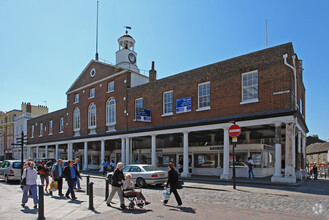 High St, Uxbridge for rent Building Photo- Image 1 of 6