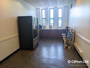 70 Outwater Ln, Garfield, NJ to rent Interior Photo- Image 2 of 2