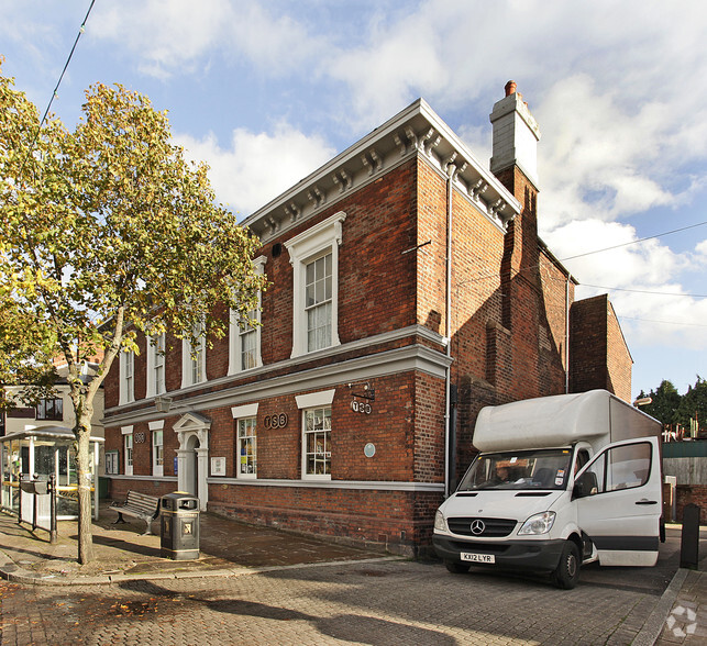 96 Main St, Frodsham for rent - Building Photo - Image 2 of 15