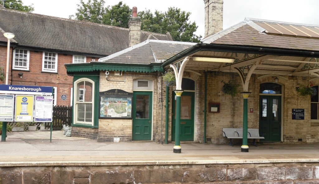 Station Rd, Knaresborough to rent Primary Photo- Image 1 of 2