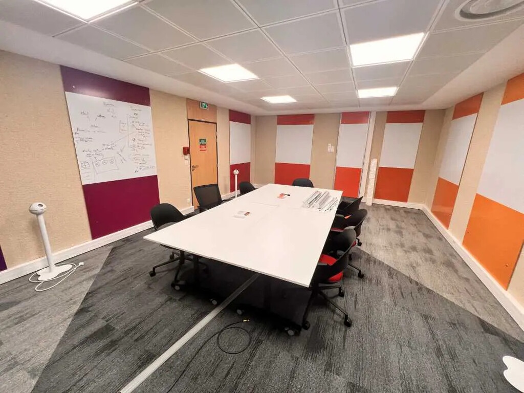 Location Bureaux 320 m² - Photo 1
