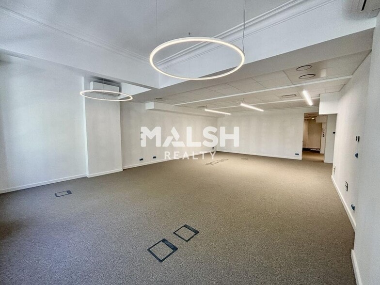 Office in Lyon for sale - Interior Photo - Image 3 of 10