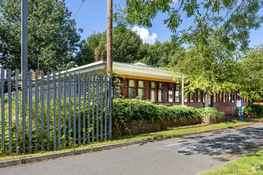 London Rd, Derby for rent - Building Photo - Image 1 of 2