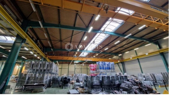 Light Industrial in Moissy-Cramayel to rent - Interior Photo - Image 2 of 3