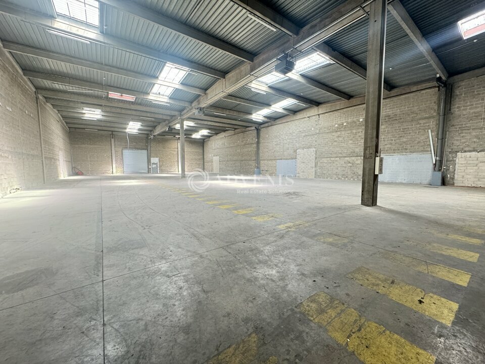 Industrial in Goussainville to rent Interior Photo- Image 1 of 9