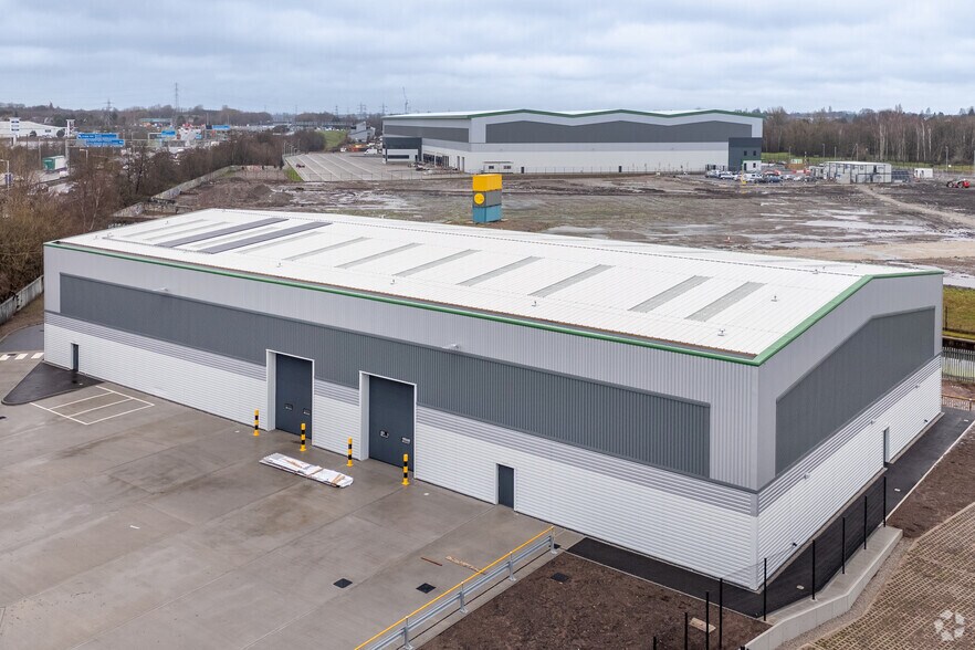 Reservoir Pl, Walsall to rent - Building Photo - Image 3 of 3