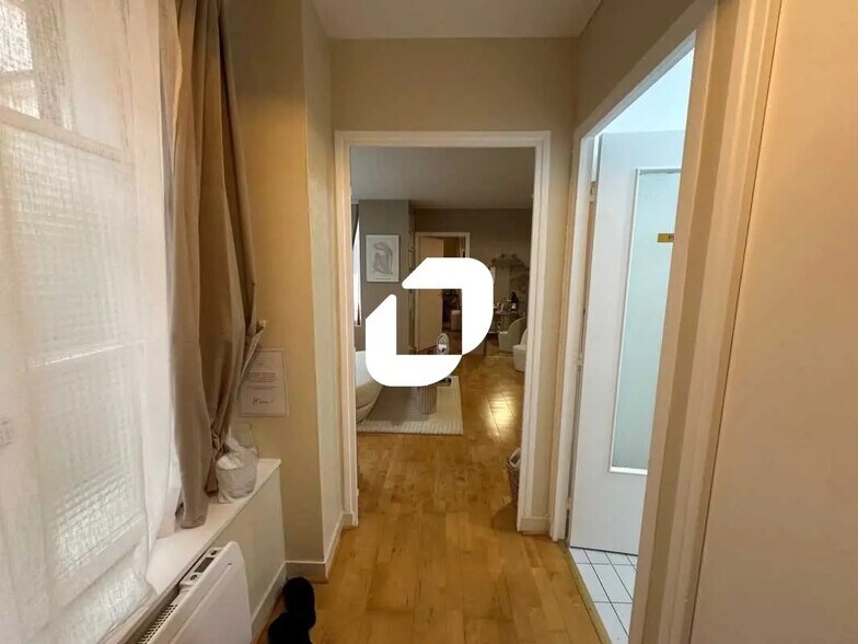 Office in Saint-Germain-en-Laye to rent - Building Photo - Image 3 of 7