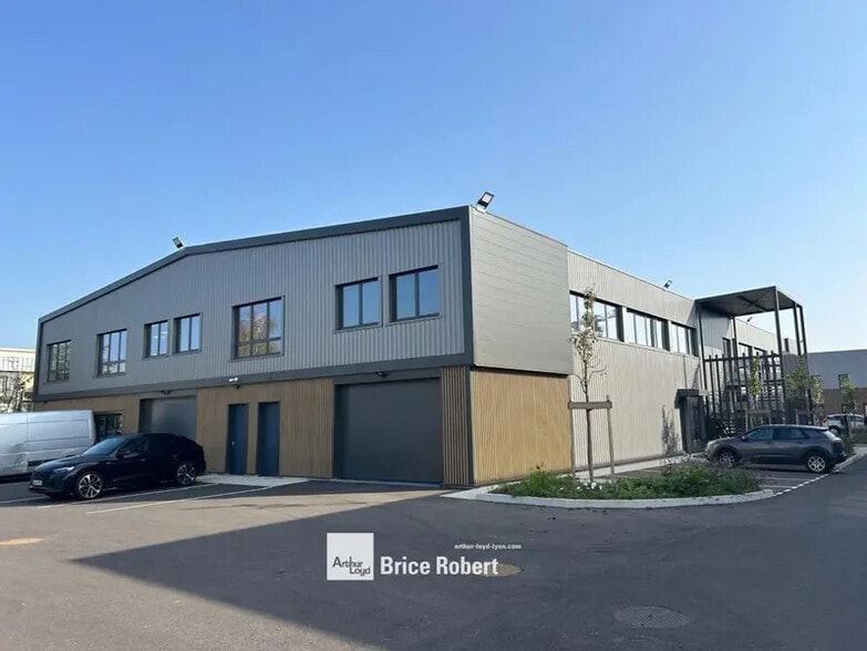 45 Rue Ampère, Chassieu to rent - Building Photo - Image 1 of 35