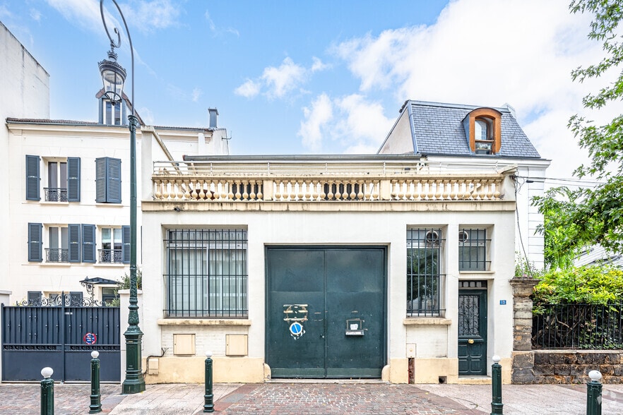 13 Rue De L'Oasis, Puteaux to rent - Building Photo - Image 1 of 1