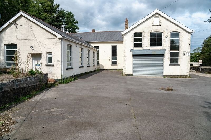 Wesleyan Row, Ebbw Vale NP23 6EH UK