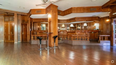 Retail in Cuenca, Cuenca to rent Interior Photo- Image 2 of 7