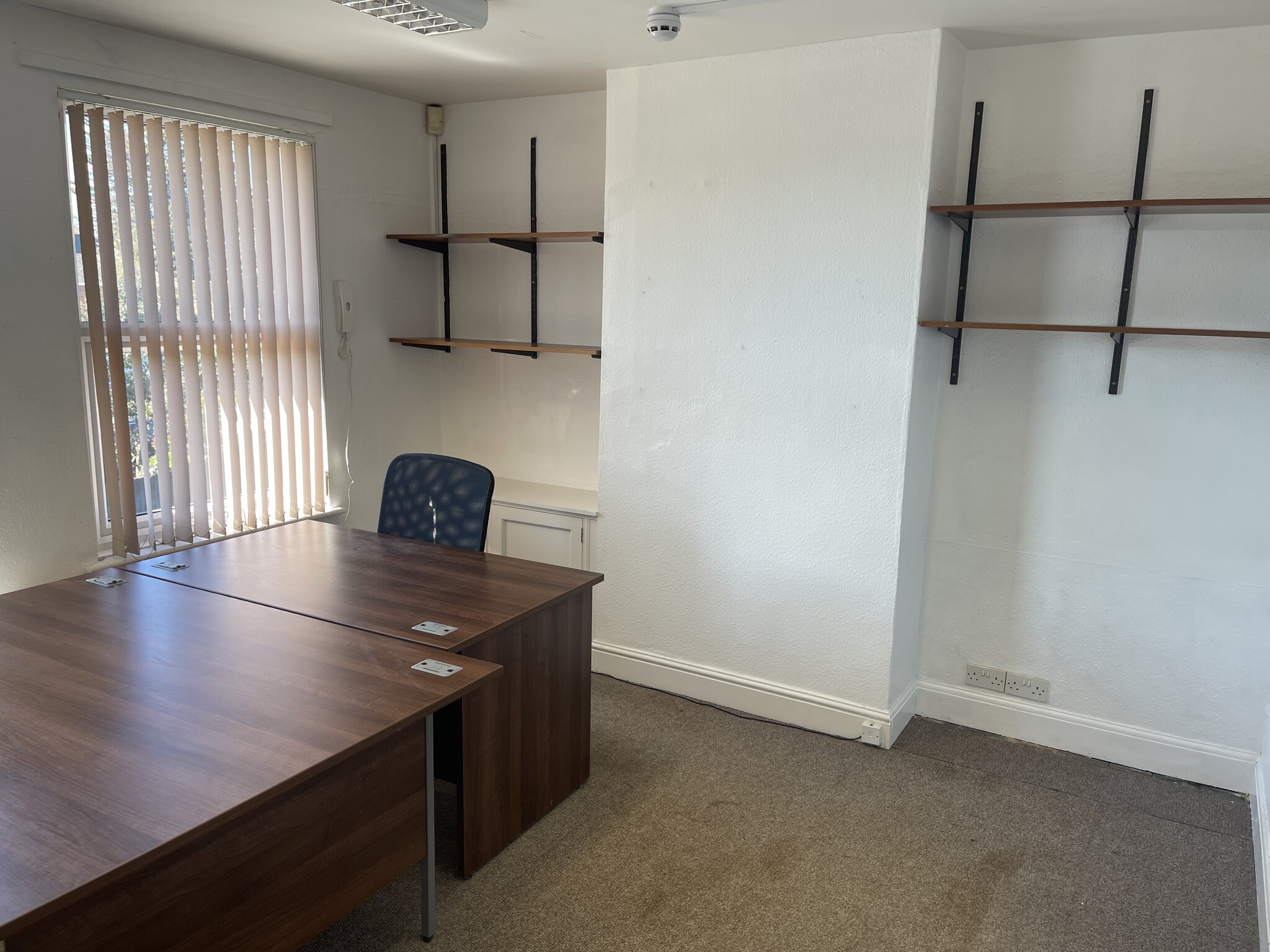 The Green, Hatfield Peverel to rent Interior Photo- Image 1 of 5