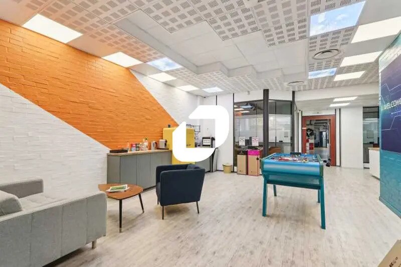 1-3 Boulevard Charles De Gaulle, Colombes for sale Interior Photo- Image 1 of 18