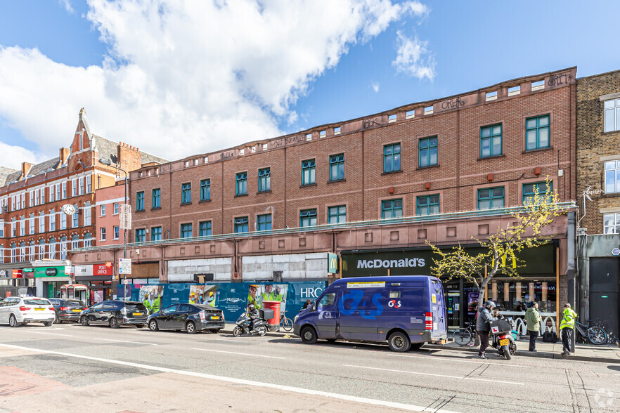 112-124 Camden High St, London for rent - Primary Photo - Image 1 of 3