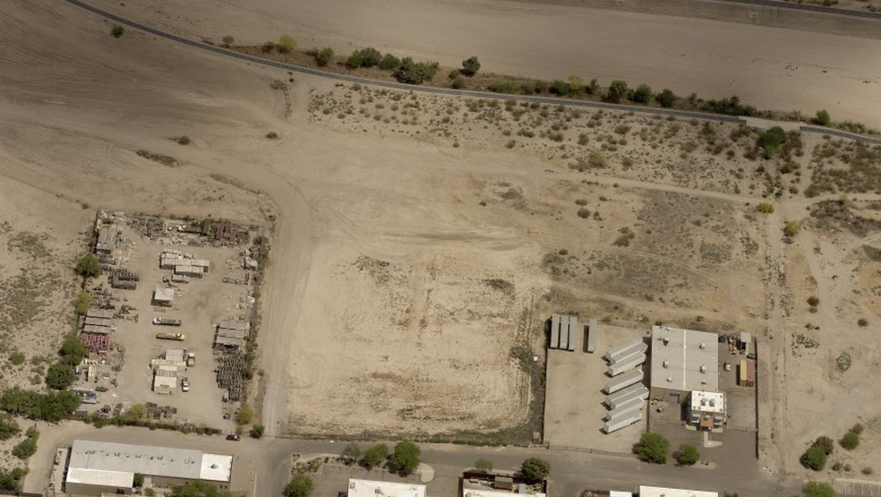 NW Tucson Vacant Industrial, 11 Acres portfolio of 2 properties for sale on LoopNet.co.uk - Aerial - Image 3 of 6