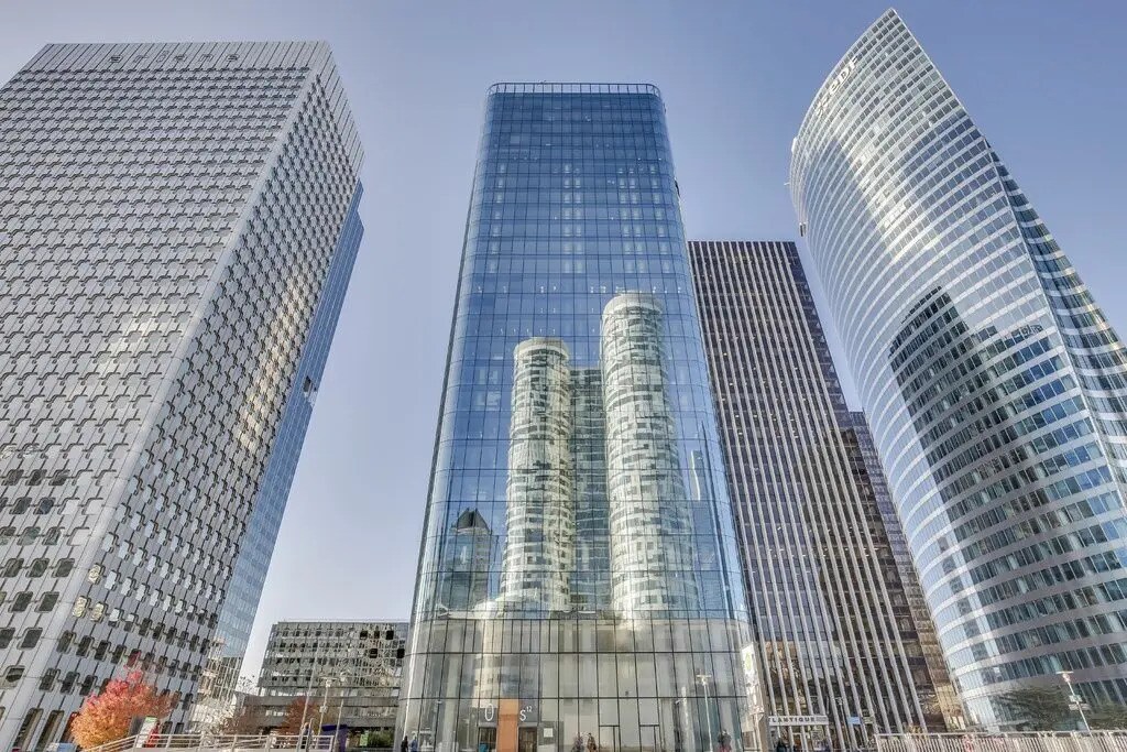 77 Esplanade Du Général De Gaulle, Puteaux to rent Building Photo- Image 1 of 12